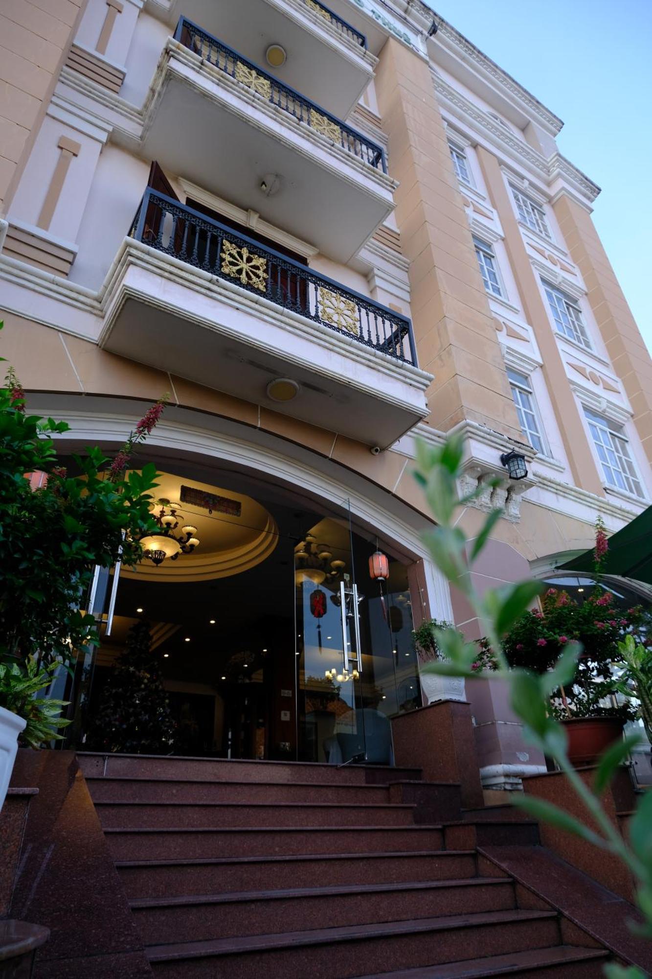 Khách sạn hẻo lánh Hoa Phat & TP. Hồ Chí Minh