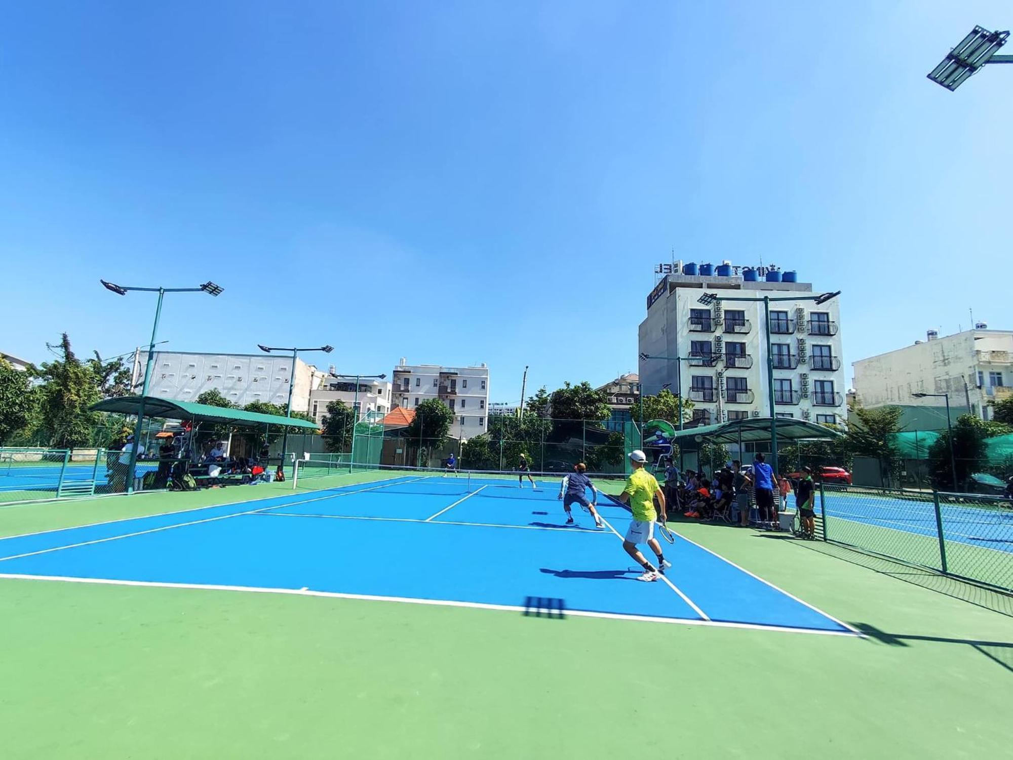 Hoa Phat & Khách sạn hẻo lánh 3*