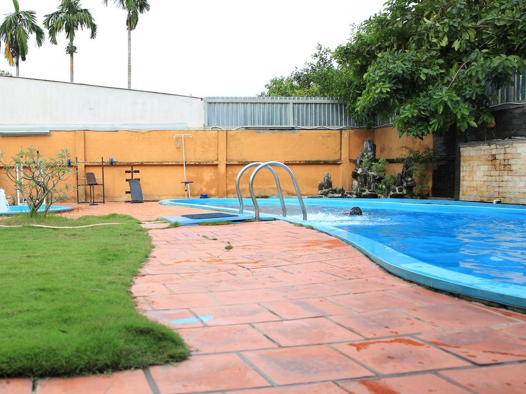 Khách sạn hẻo lánh Hoa Phat &